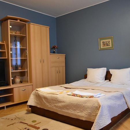 Appartamento Cozy John'S House Vilnius Esterno foto